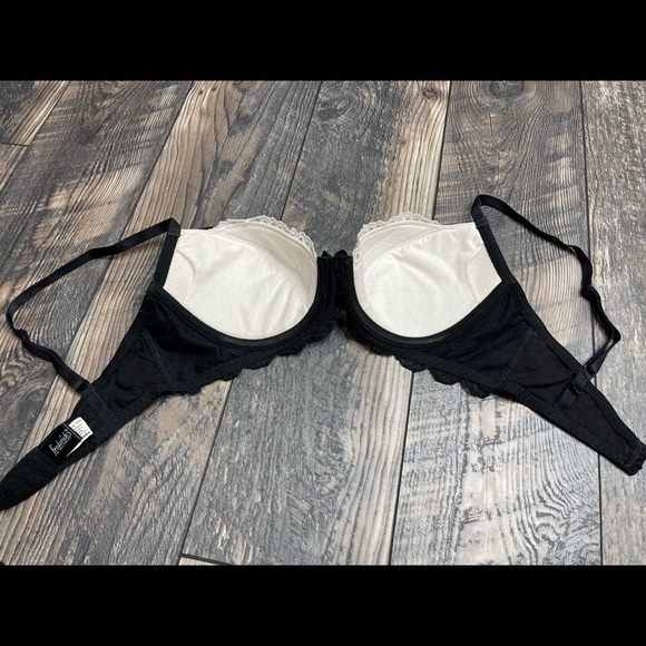 Vintage Frederick's of Hollywood Black White Lace Push-up Bra Sexy Lingerie 32D - Picture 2 of 4